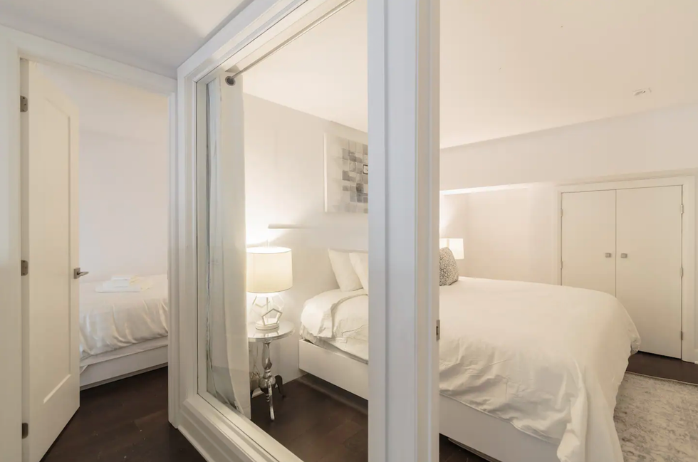 Deux chambres \u00e0 coucher.