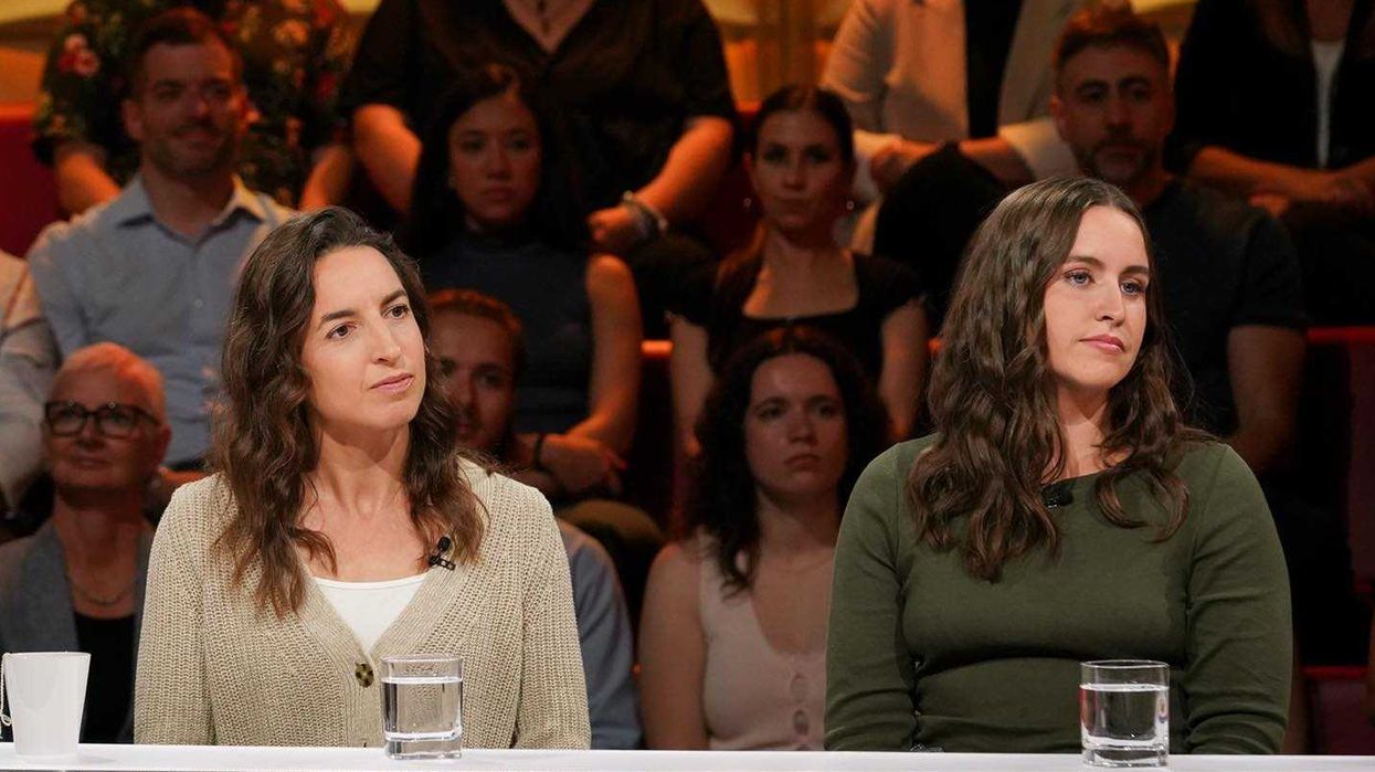 Deux « femmes traditionnelles ».