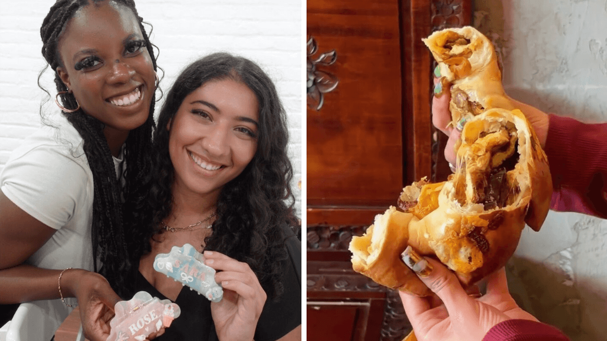 Deux personnes avec des accessoires personnalisés. Droite : Un bagel garnis.