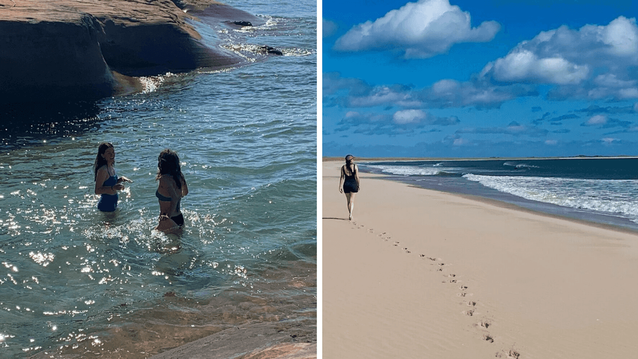 Deux personnes dans l'eau turquoise. Droite : Une personne qui marche sur la plage.