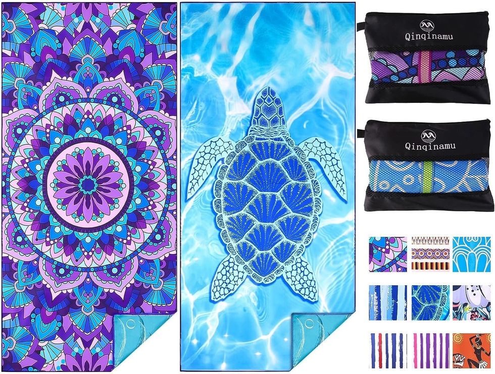 Deux serviettes surdimensionn\u00e9es en microfibre.