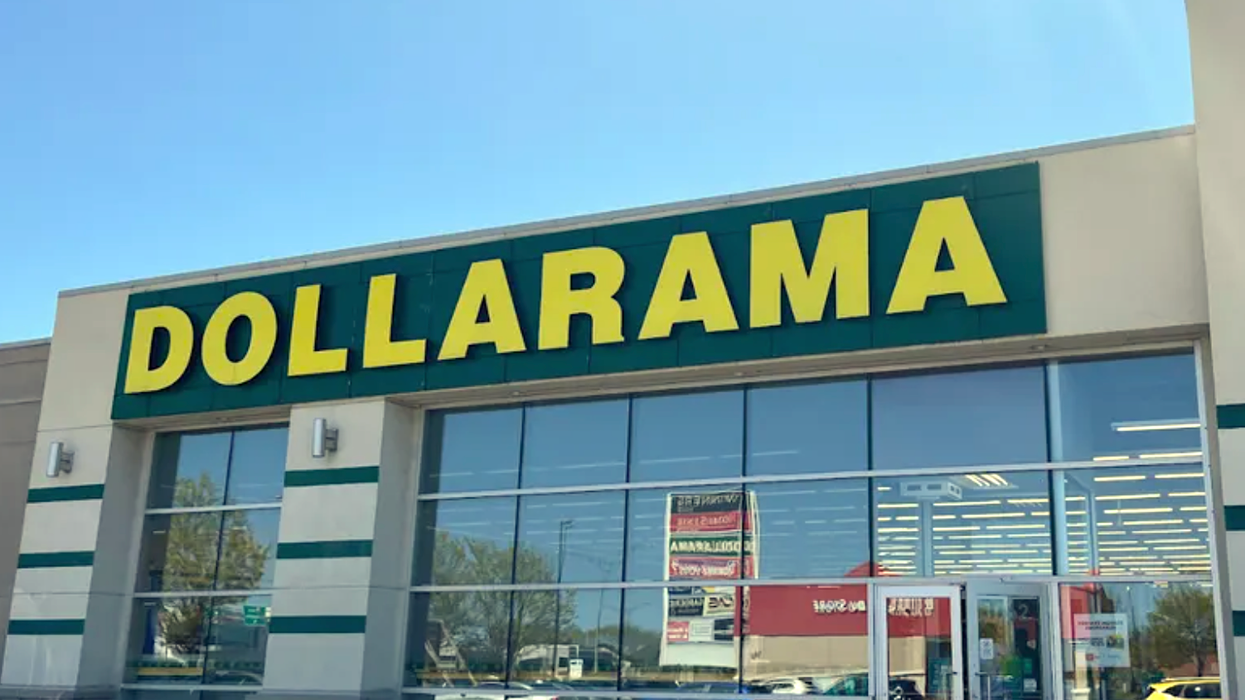 Devanture d'un Dollarama.