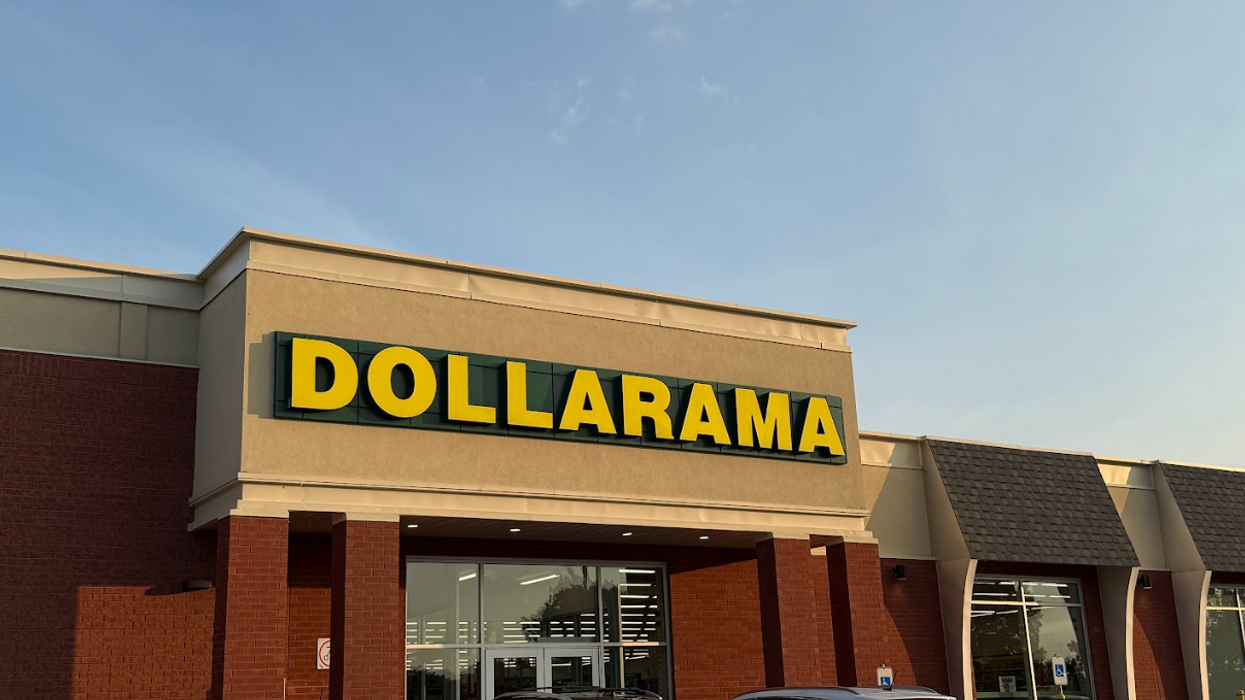 Devanture d'un Dollarama.