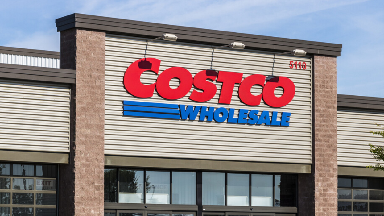 Devanture de l'entrepôt Costco.