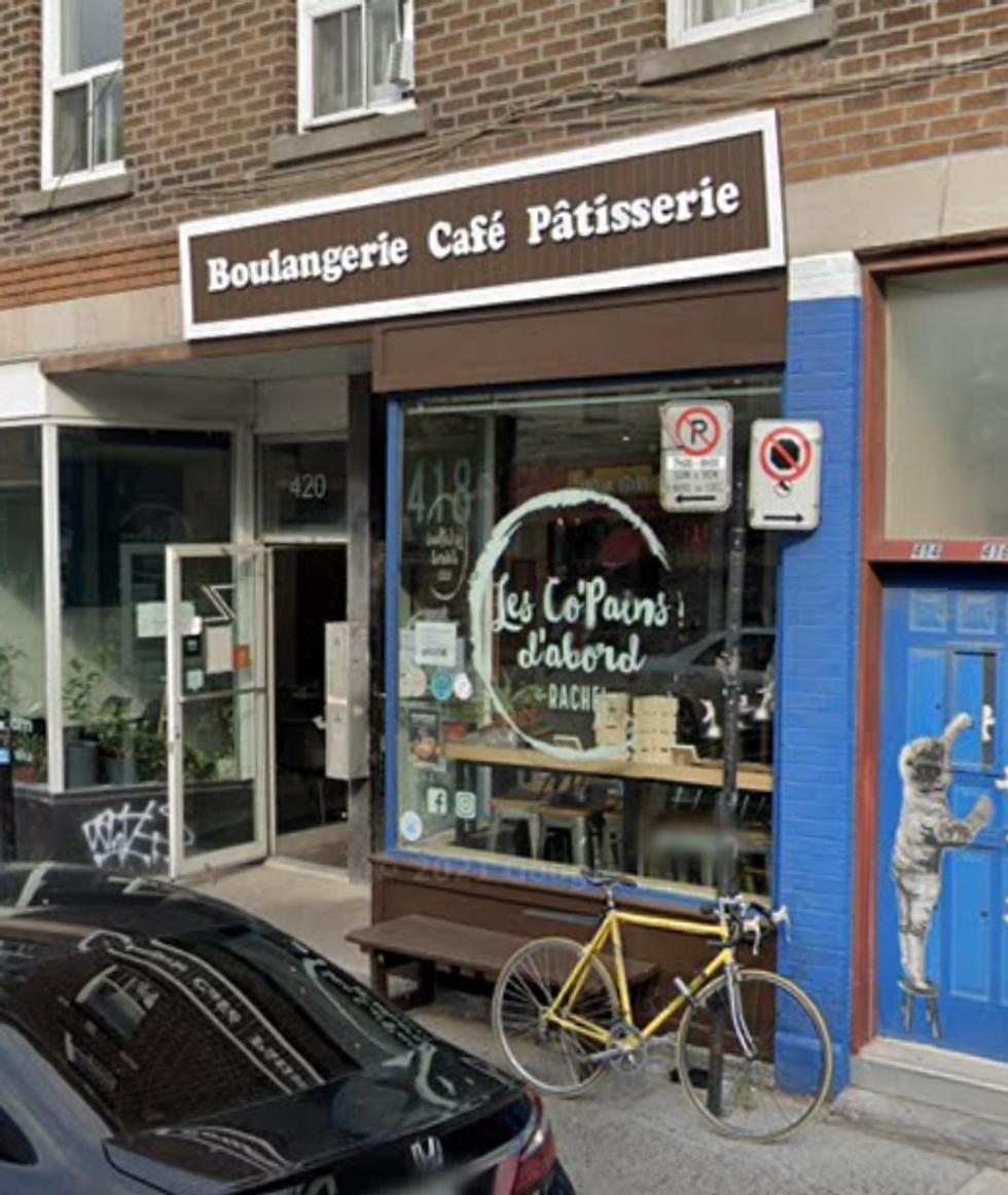 Devanture de la Boulangerie Les Copains d'Abord \u00e0 Montr\u00e9al.