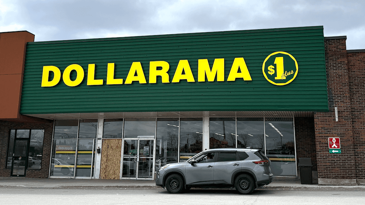 Devanture du Dollarama.