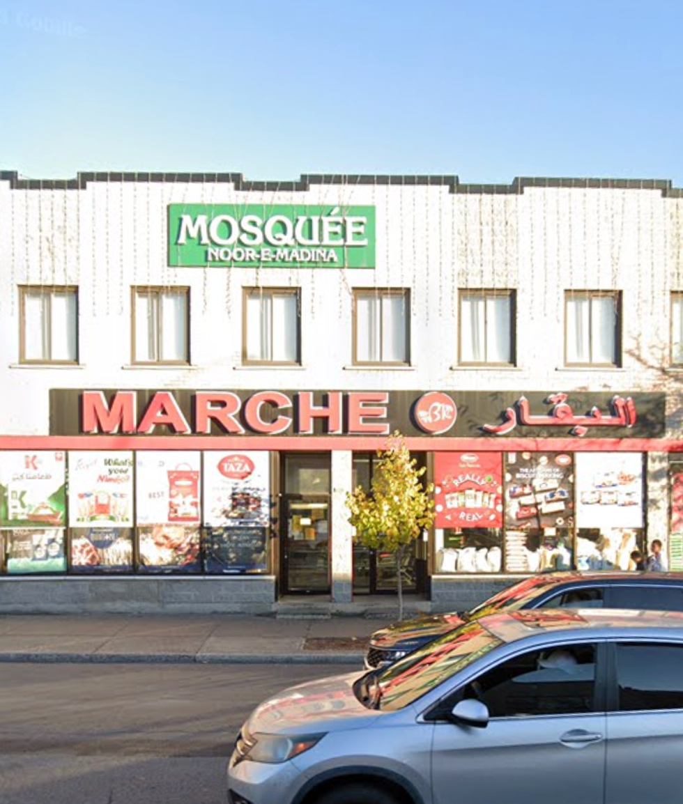 Devanture du March\u00e9 BKR \u00e0 Montr\u00e9al.