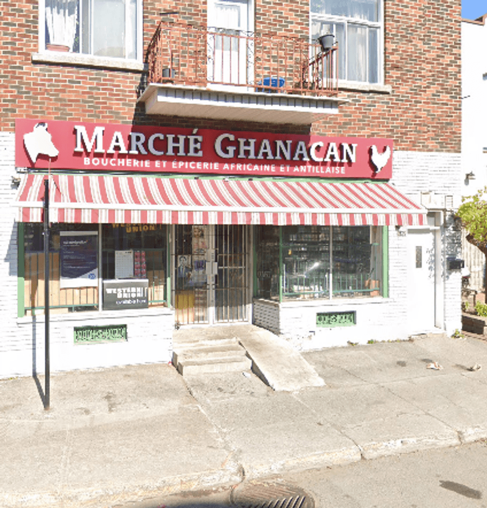 Devanture du March\u00e9 Ghanacan \u00e0 Montr\u00e9al.