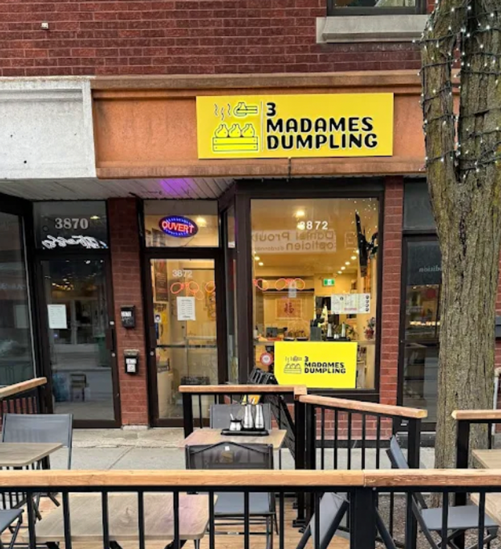 Devanture du restaurant 3 Madames Dumplings \u00e0 Montr\u00e9al.