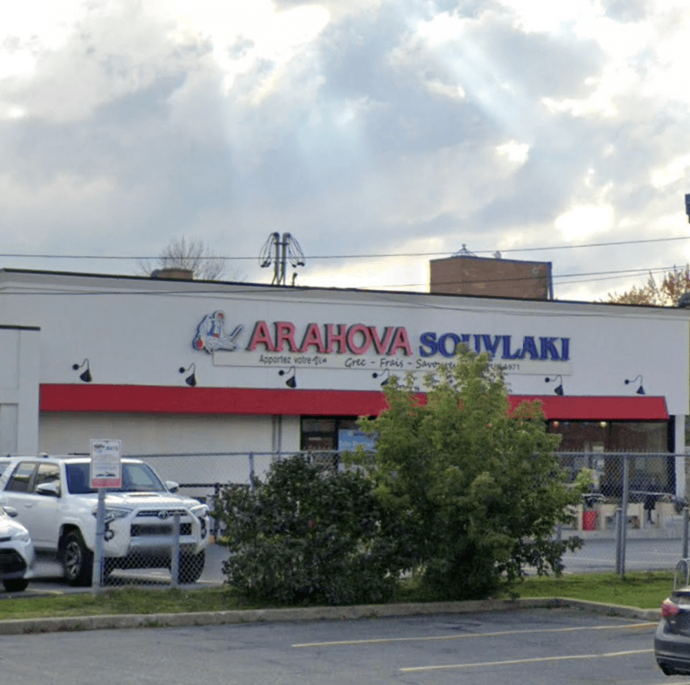 Devanture du restaurant Arahova Souvlaki LaSalle.