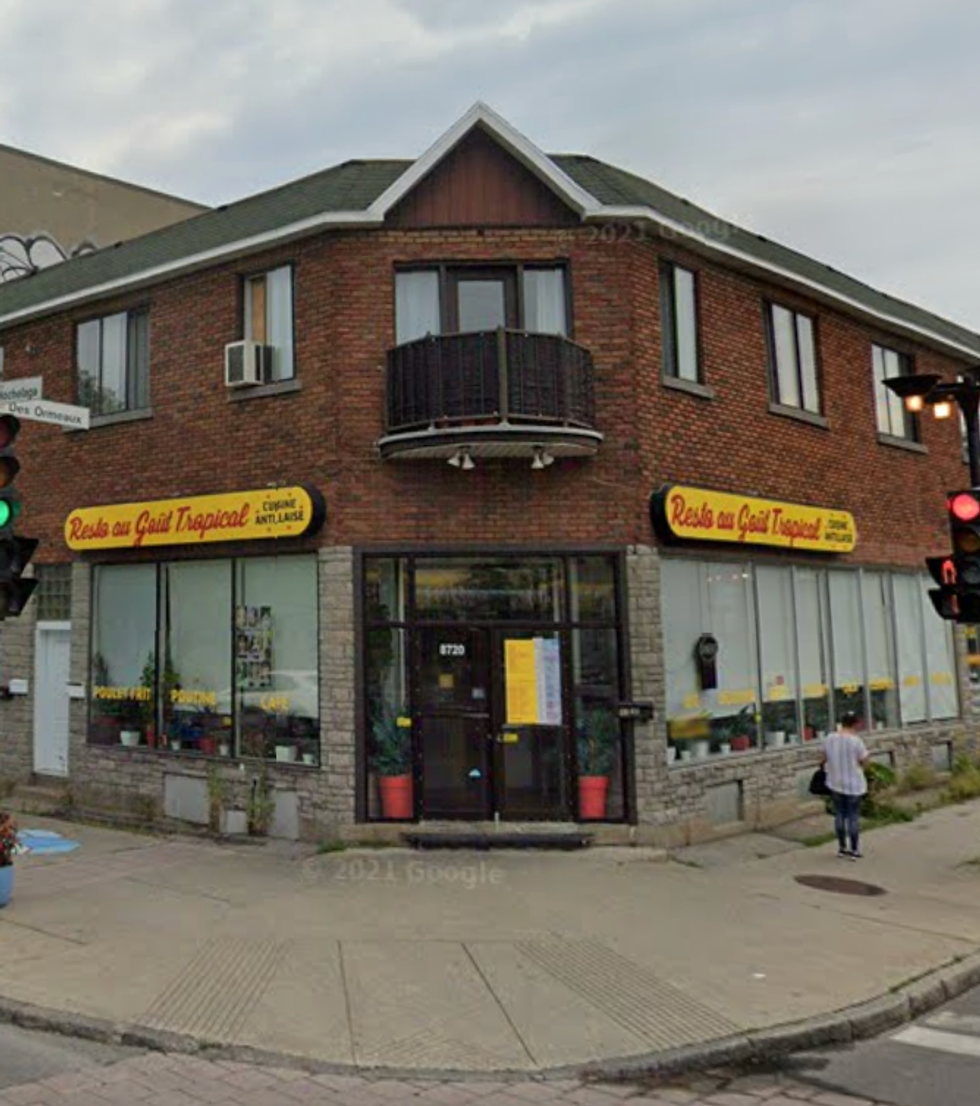 Devanture du restaurant Au Go\u00fbt Tropical \u00e0 Montr\u00e9al.