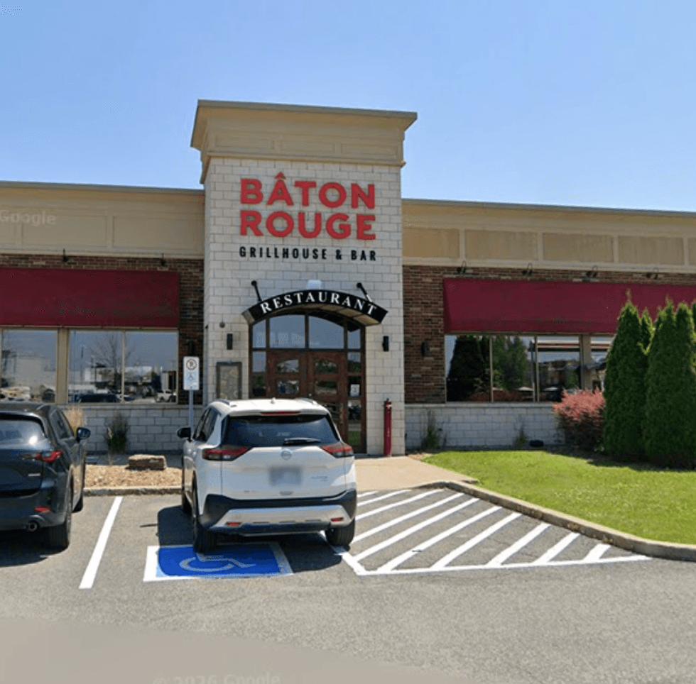 Devanture du restaurant B\u00e2ton Rouge \u00e0 Candiac.