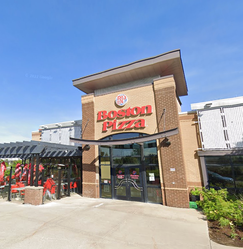 Devanture du restaurant Boston Pizza St-Bruno \u00e0 Saint-Bruno-de-Montarville.