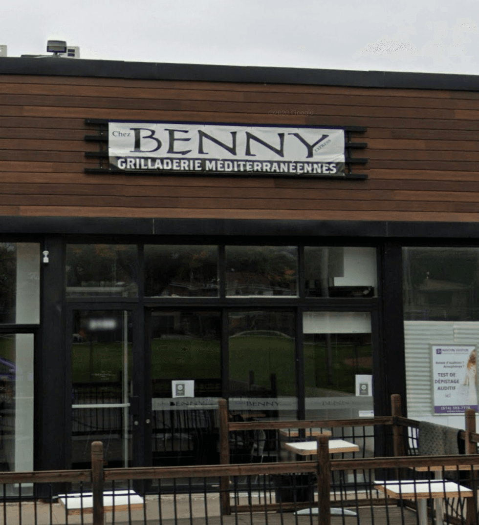 Devanture du restaurant Chez Benny Express \u00e0 Montr\u00e9al.