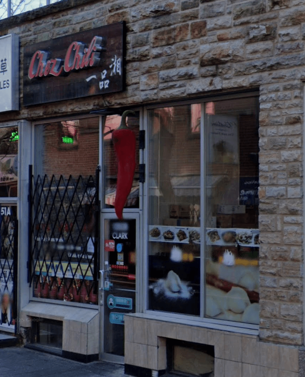 Devanture du Restaurant Chez Chili \u00e0 Montr\u00e9al.
