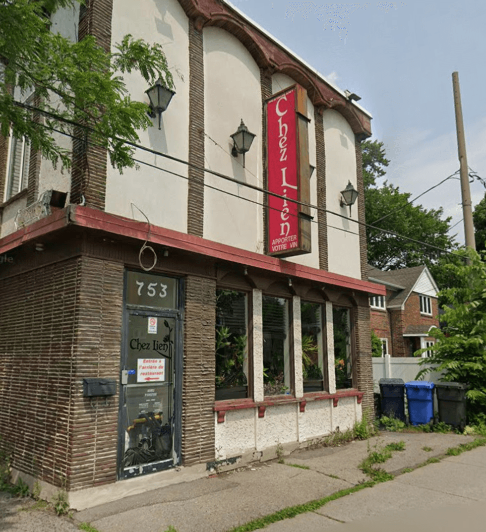 Devanture du restaurant Chez Lien \u00e0 Longueuil.
