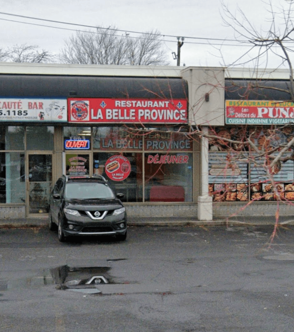 Devanture du restaurant La Belle Province Nouveau \u00e0 Montr\u00e9al.