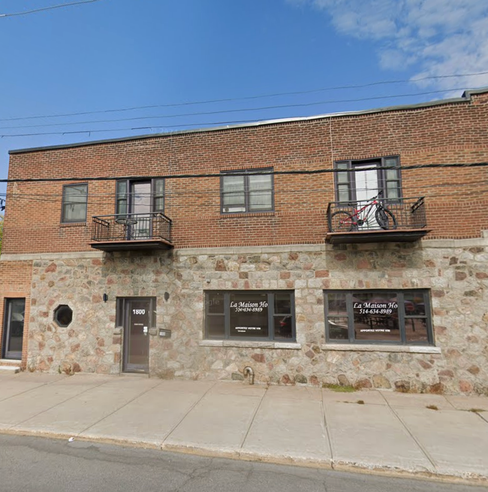 Devanture du restaurant La Maison Ho \u00e0 Montr\u00e9al.