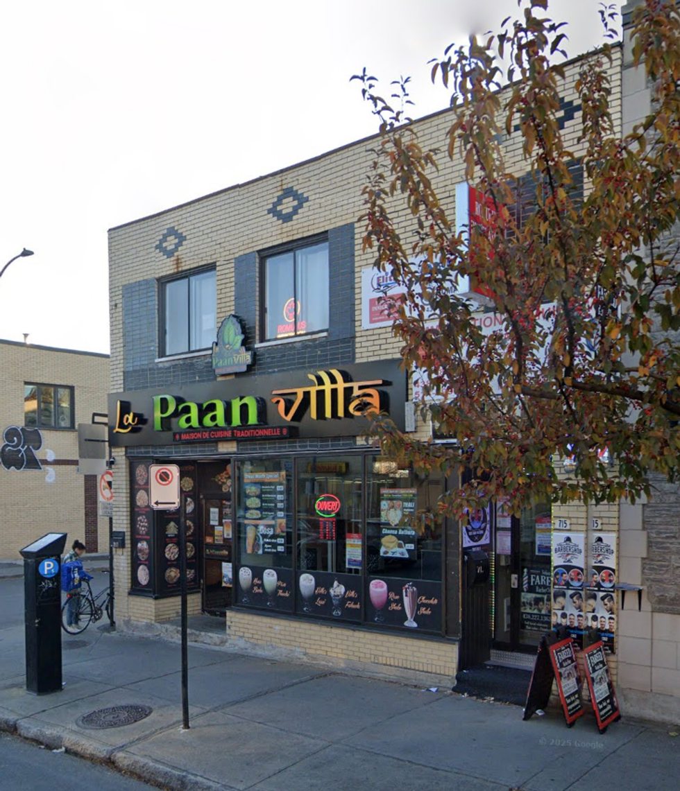 Devanture du restaurant La Paan Villa \u00e0 Montr\u00e9al.