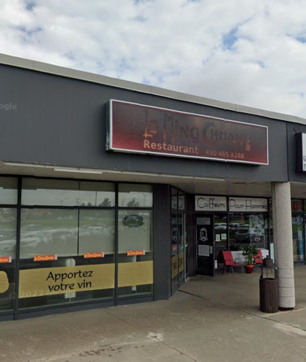 Devanture du restaurant Le Ming Chuan \u00e0 Brossard.