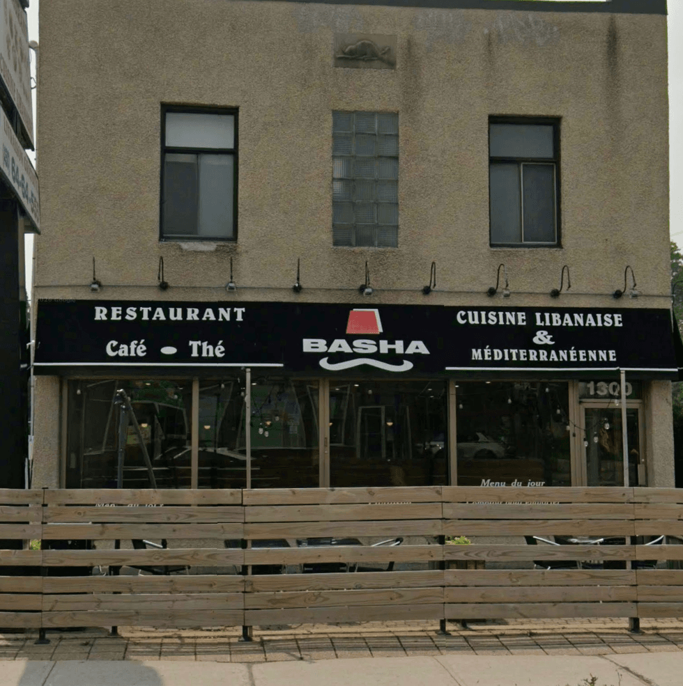 Devanture du restaurant Restaurant Basha \u00e0 Longueuil.