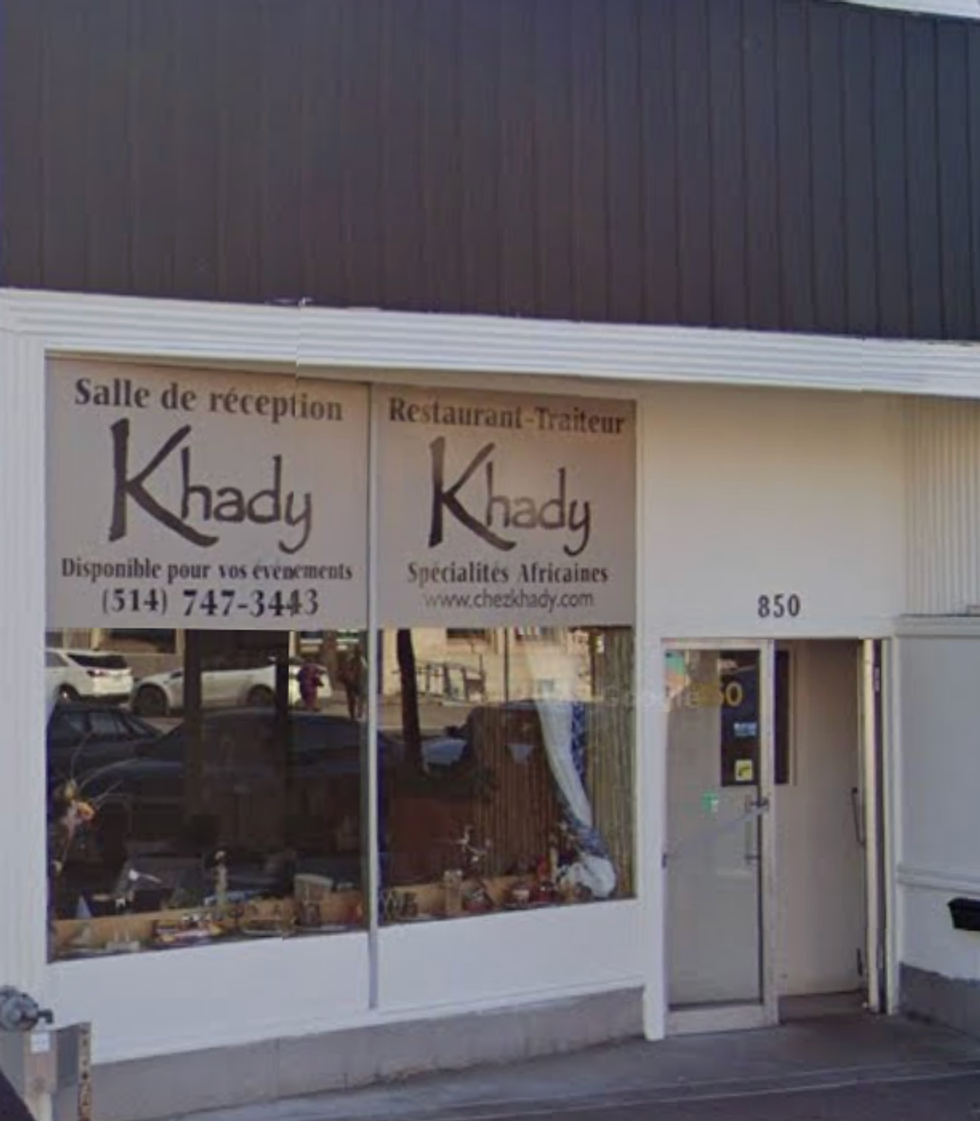 Devanture du restaurant Restaurant Khady \u00e0 Montr\u00e9al.