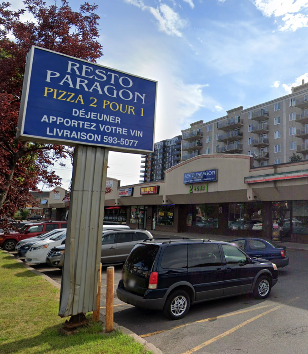Devanture du restaurant Restaurant Paragon \u00e0 Montr\u00e9al.