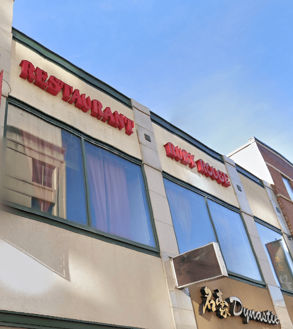 Devanture du restaurant Ruby Rouge \u00e0 Montr\u00e9al.