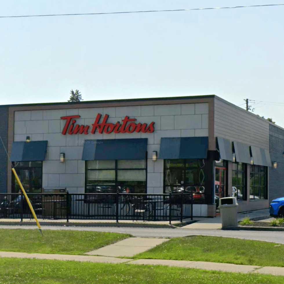 Devanture du restaurant Tim Hortons \u00e0 Richelieu, sanctionn\u00e9 par le MAPAQ.