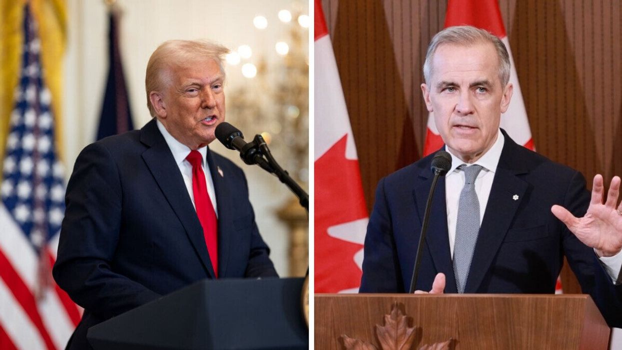 Donald Trump. À droite : Mark Carney.