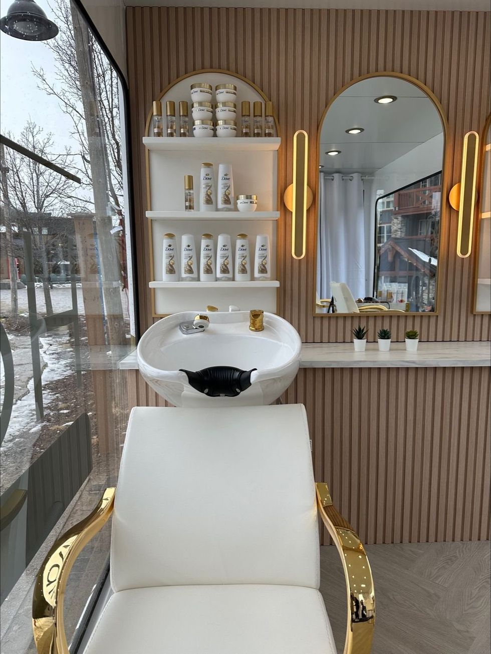 Dove Hair Fix Mobile Salon.