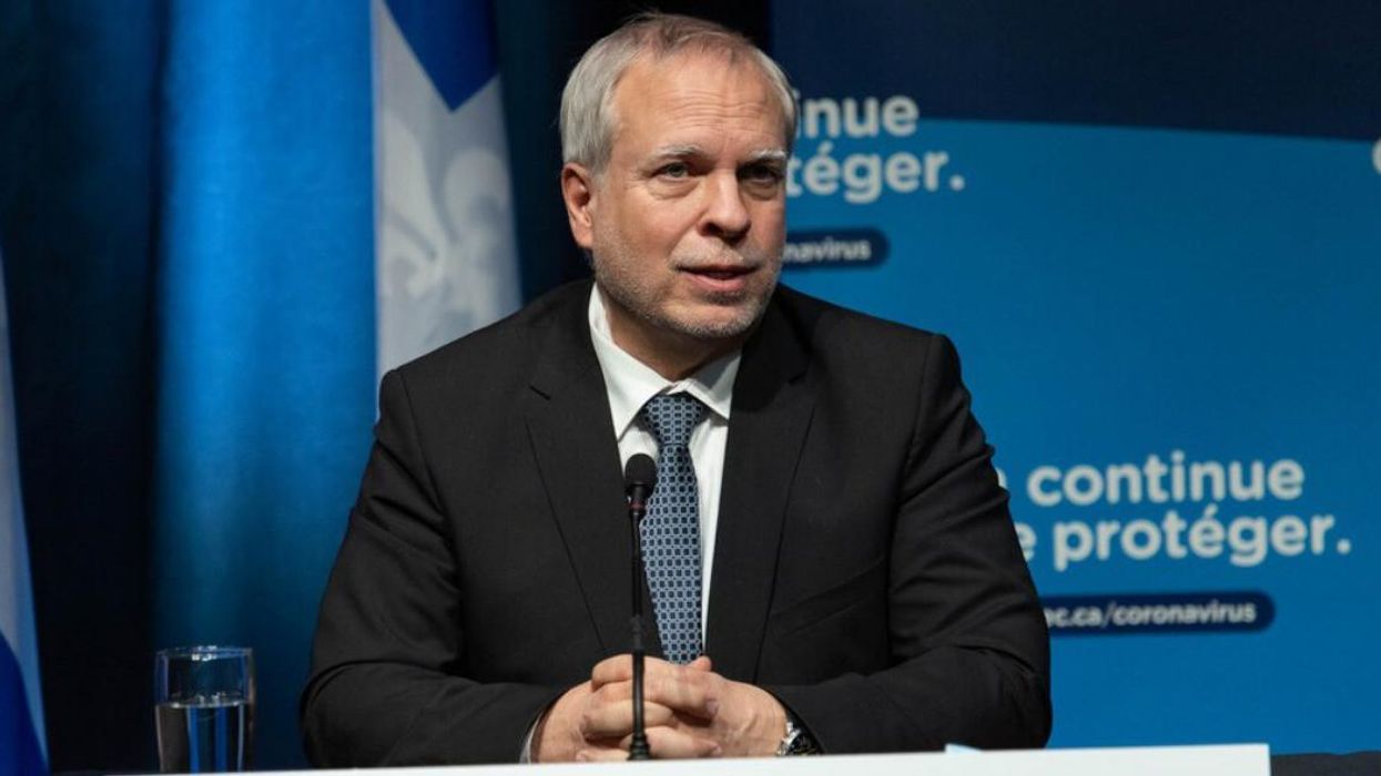 Dr Luc Boileau en point de presse.