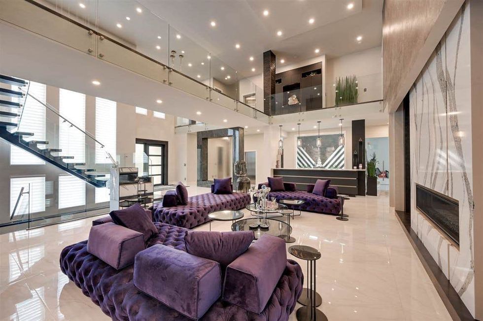 23 Windermere Dr. S.W. Narcity