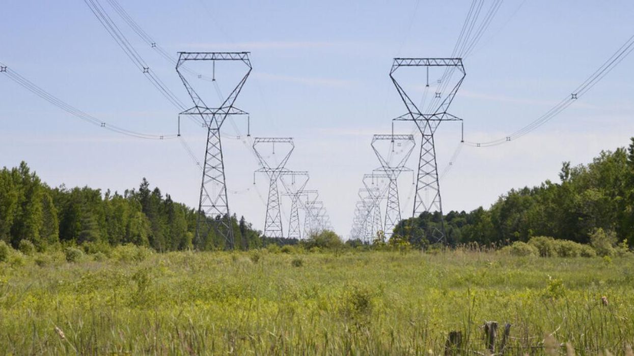 Electrical power lines in Ontario