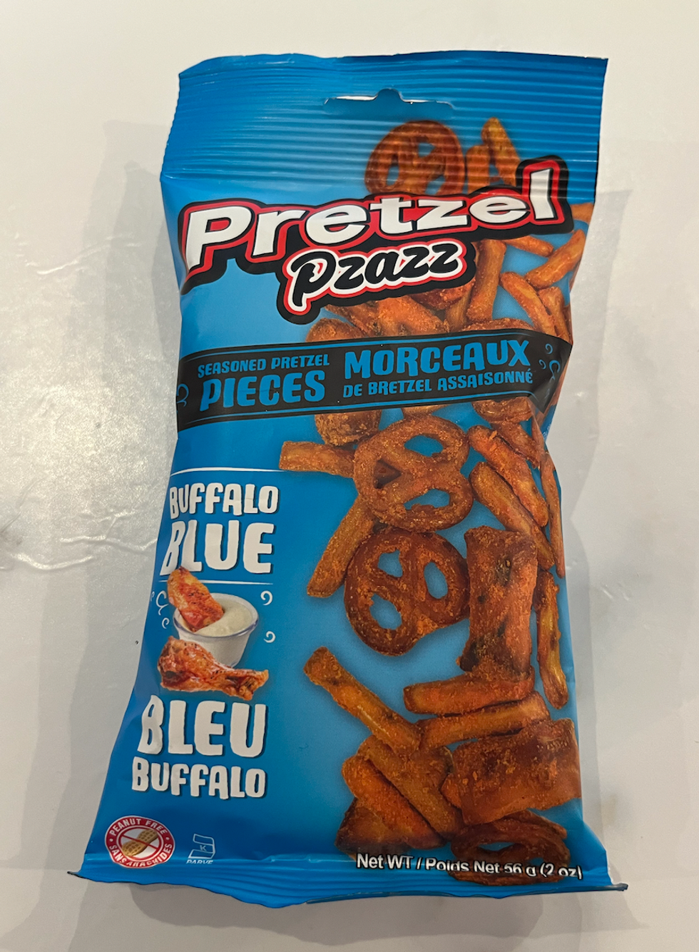 Emballage de morceaux de Pretzel Pzazz \u00e0 saveur \u00ab Bleu Buffalo \u00bb.