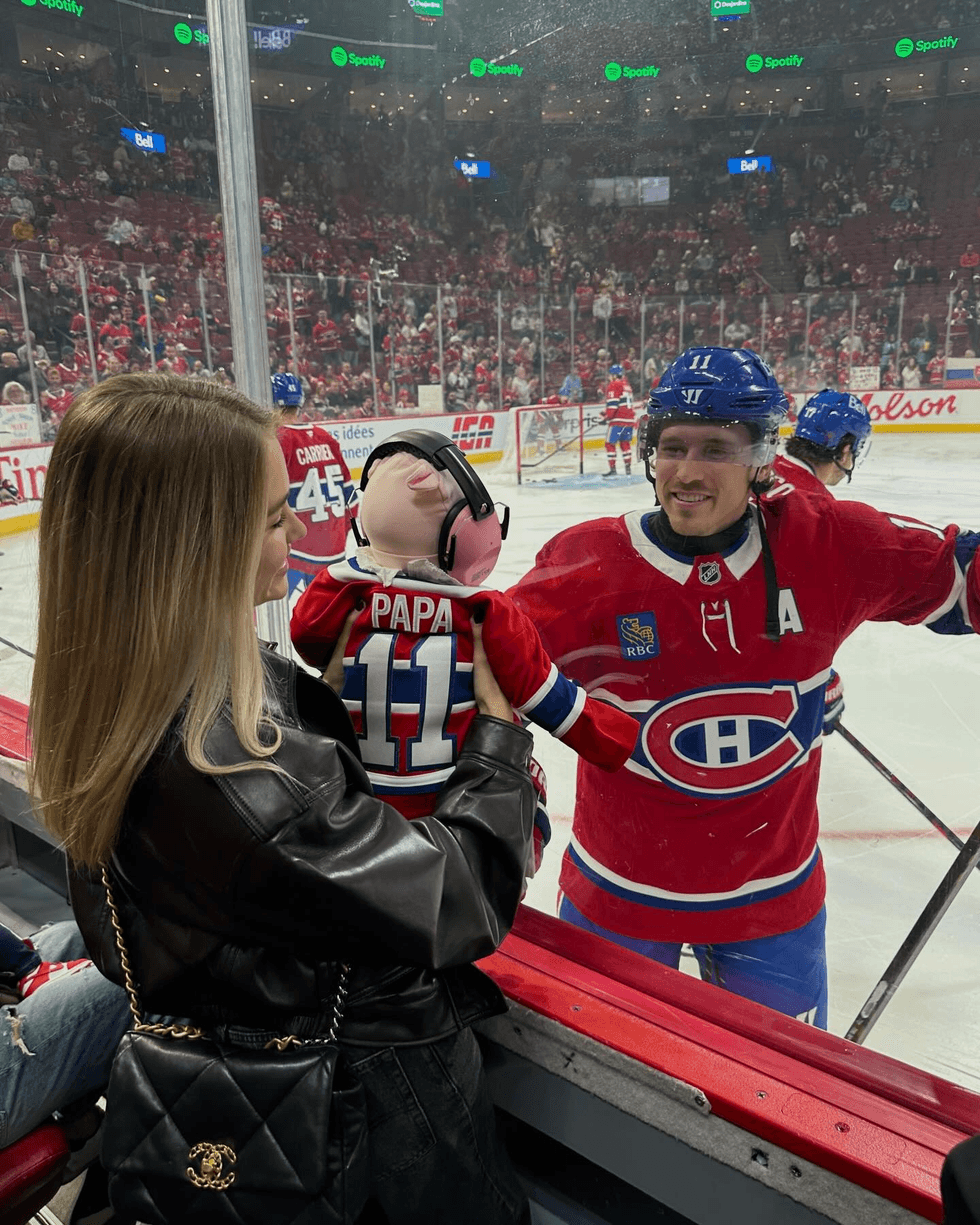 Emma Fortin et Brendan Gallagher avec leur fille Everly Mona Della Gallagher.