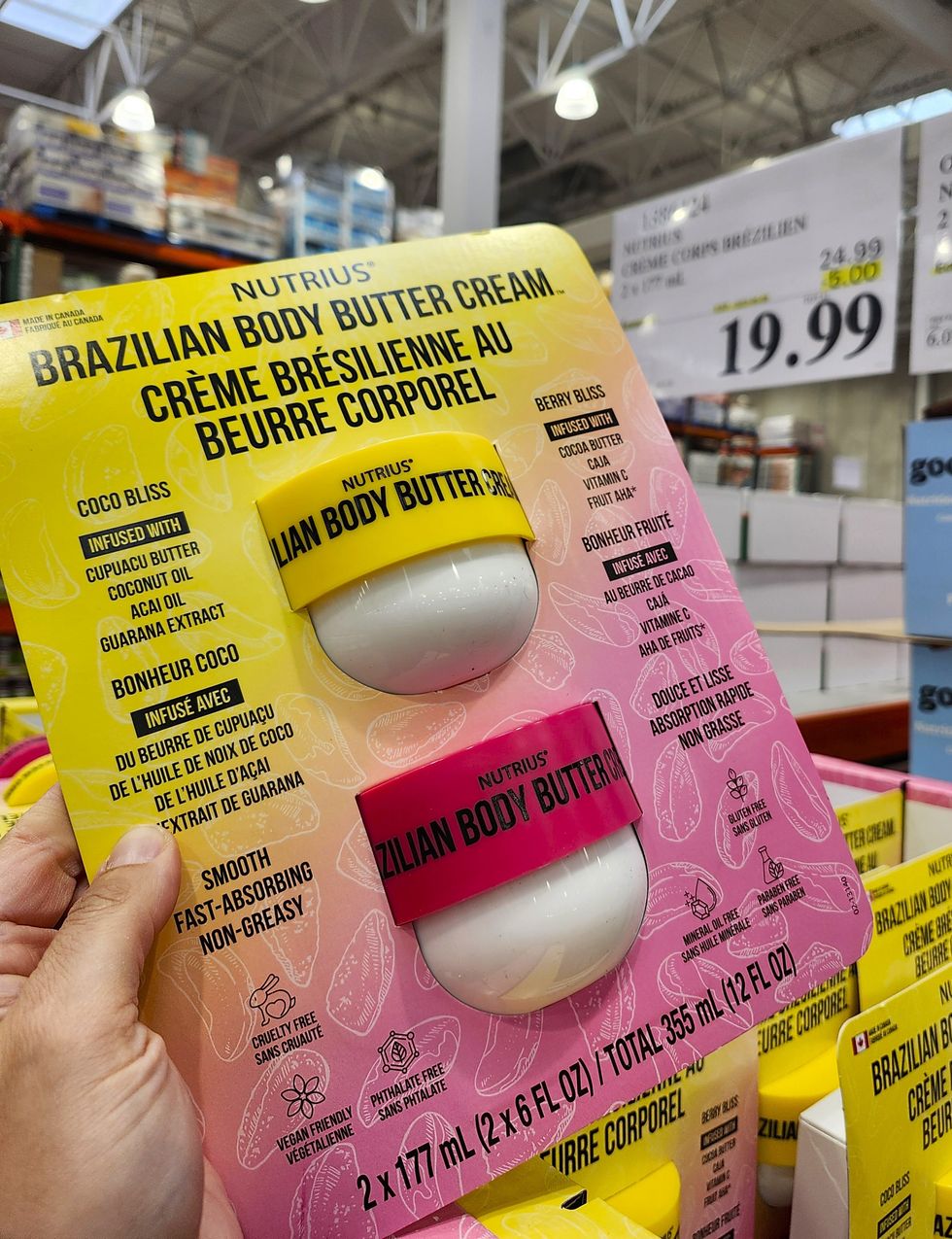 Ensemble de deux beurres hydratants corporels de la marque Nutrius.