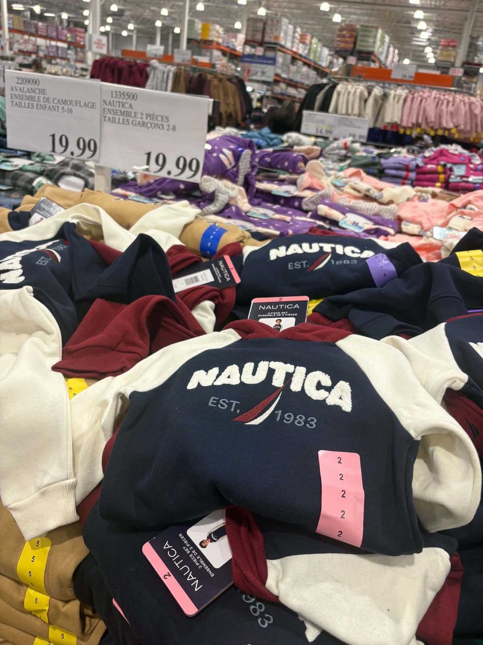 Ensemble Nautica de deux pi\u00e8ces pour enfants chez Costco
