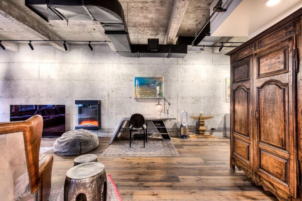 Espace principal du condominium \u00e0 vendre \u00e0 Montr\u00e9al.