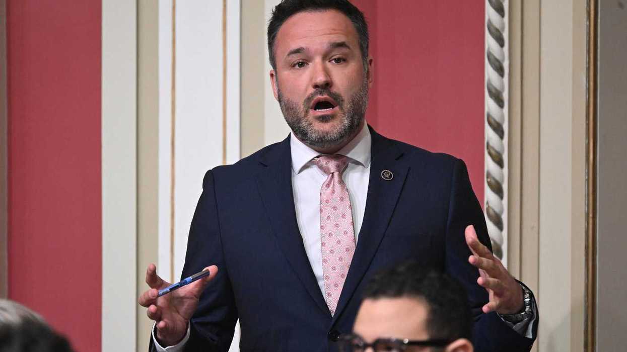Ex-CAQ minister ousted for joining PQ gathering