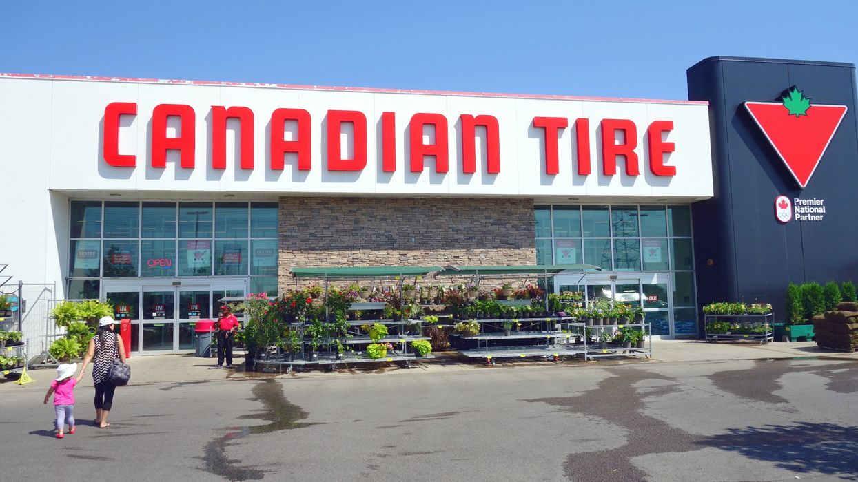 exterior of canadian tire store in ontario