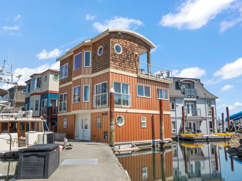 Exterior of the floating home.