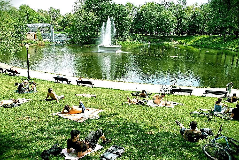 Les 10 Plus Beaux Parcs A Montreal Pour Profiter Du Soleil Narcity