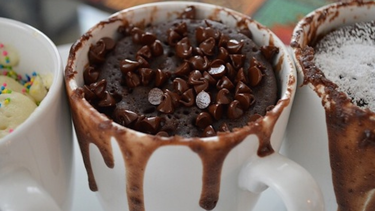 8 Recettes Originales De Mug Cakes Ultra Reconfortantes A Faire En Moins De 5 Minutes Narcity 8 Recettes Originales De Mug Cakes Ultra Reconfortantes A Faire En Moins De 5 Minutes Narcity