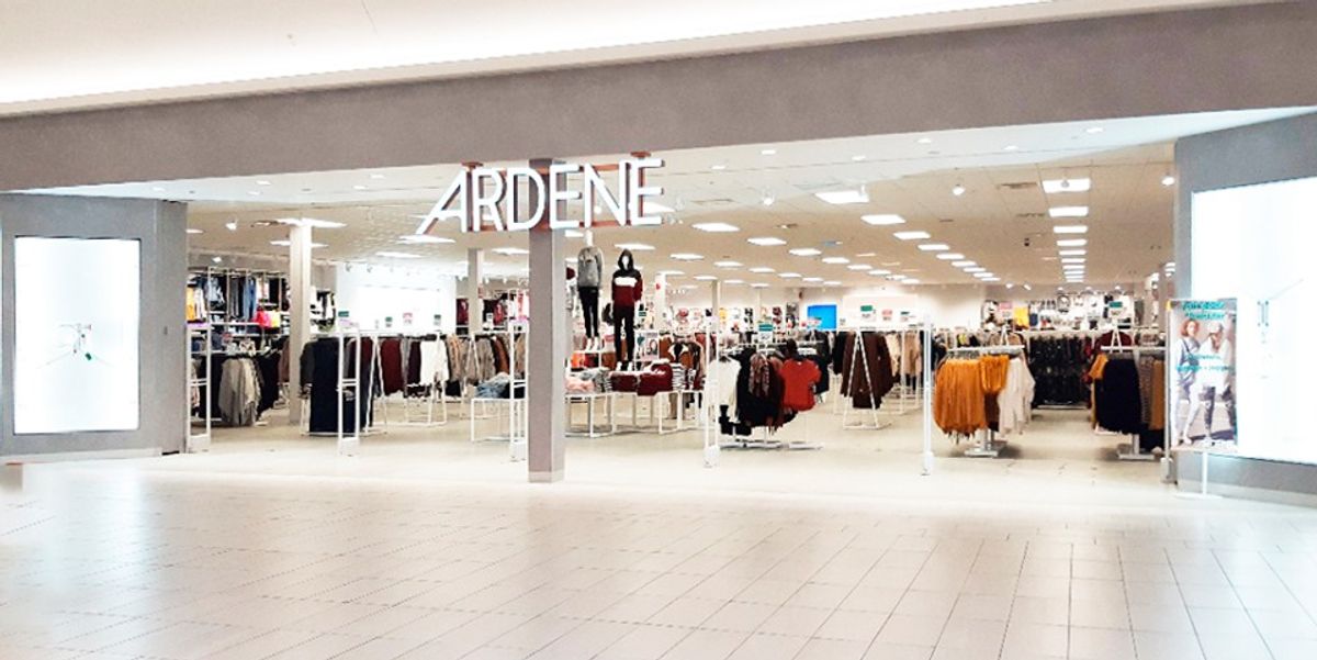 Ardene Ouvre Au Centre Laval Un Immense Magasin A Grande Surface Narcity