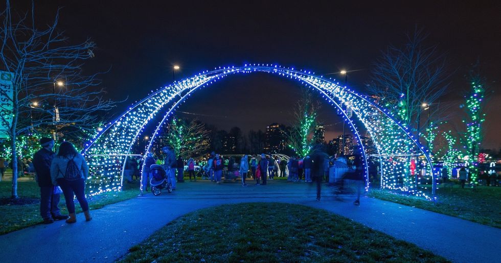 Vancouver Christmas Light Trail With Over 100,000 Glistening Bulbs