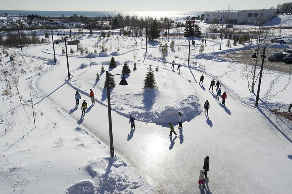 Skating Rinks In Toronto Where You Can Glide Into Winter For Free Narcity