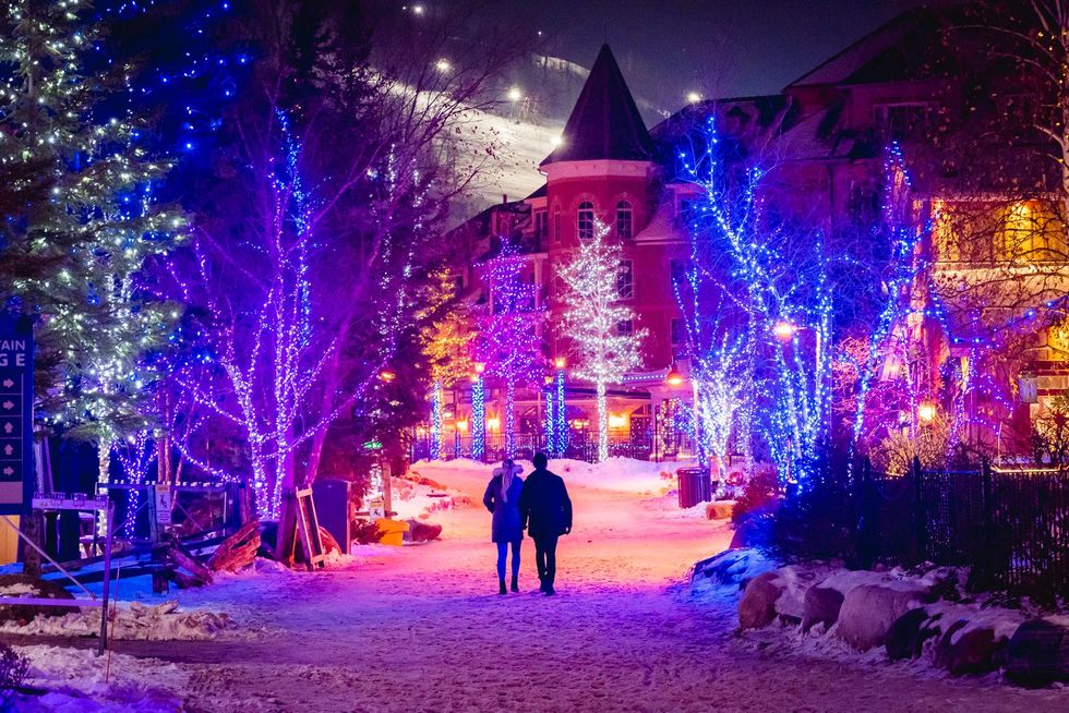 11 Christmas Villages In Canada That Will Make You Feel Like December 25 Came Early Narcity
