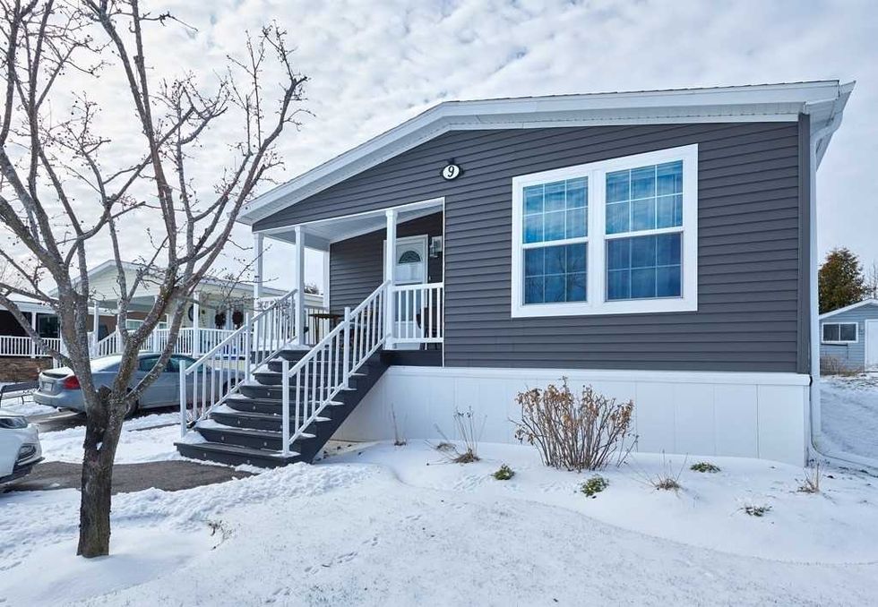 Cheap Homes Near Toronto That You Can Buy For Under 350,000 Narcity