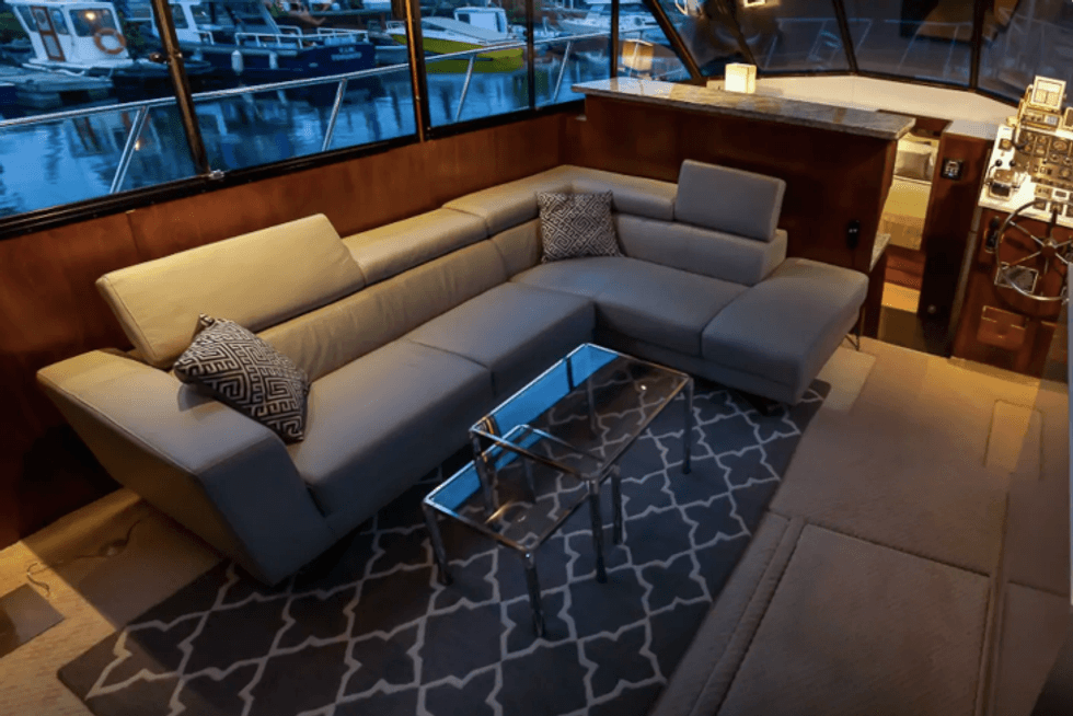 Toronto Yacht For Rent Is Only 50 Each Between 5 Friends For A Weekend